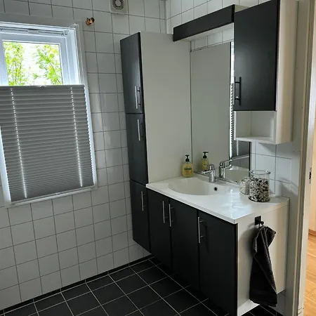 Walo Apartments Tromsdalen - Close To Cable Car And Arctic Cathedral, 10 Min By Bus To City Centre, Free Parking Tromso Exterior photo