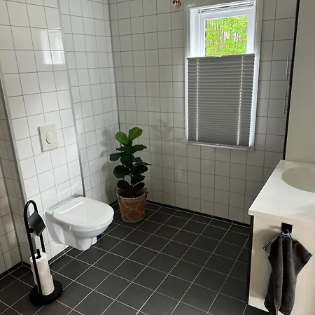 Walo Apartments Tromsdalen - Close To Cable Car And Arctic Cathedral, 10 Min By Bus To City Centre, Free Parking Tromso Exterior photo